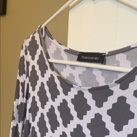 White / Gray 3/4 Length Sleeve Boutique Dress - Picture 3 of 10